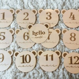 Cartes étapes bébé en bois forme ourson de 1 à 12 mois avec carte Hello World pour photos souvenirs