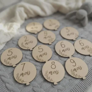 Cartes étapes bébé en bois forme ballon de 1 à 12 mois pour photos souvenirs de la première année