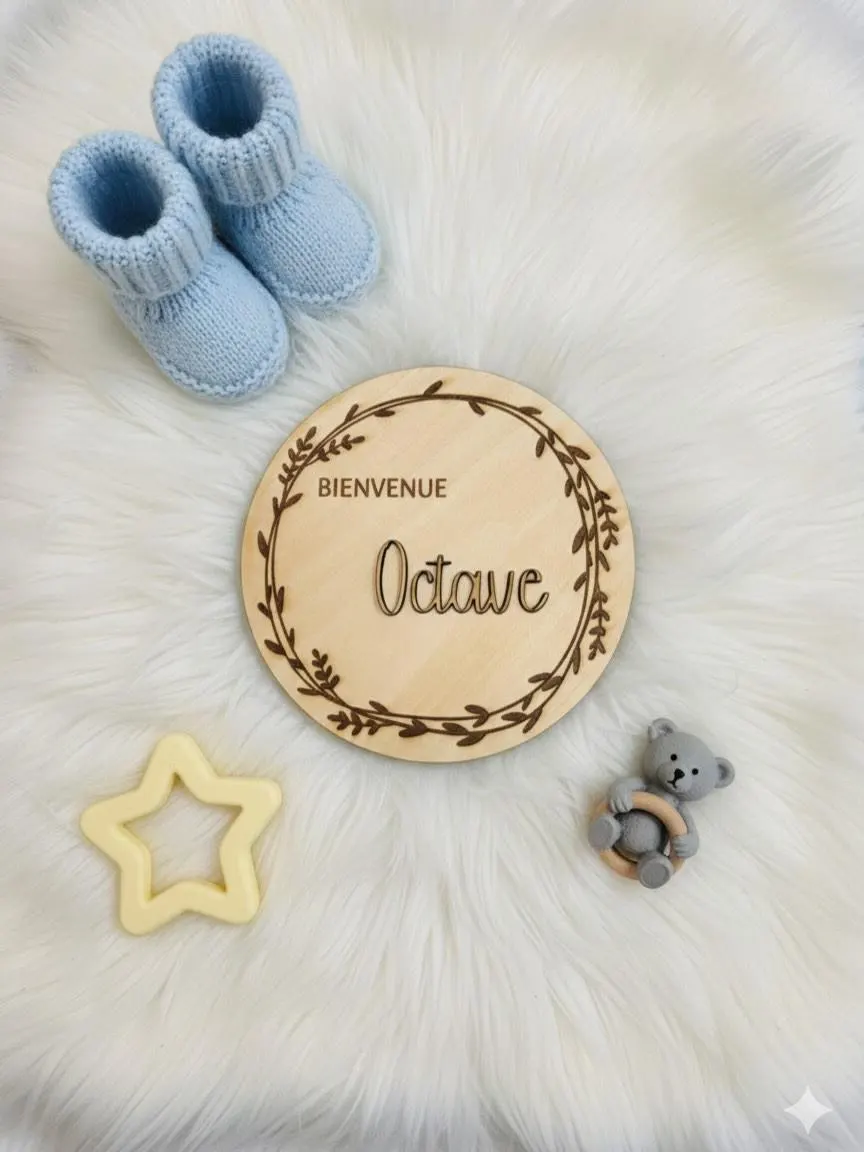 Disque de naissance personnalisé en bois de 15 cm avec prénom gravé pour annonce de naissance et photo de bébé