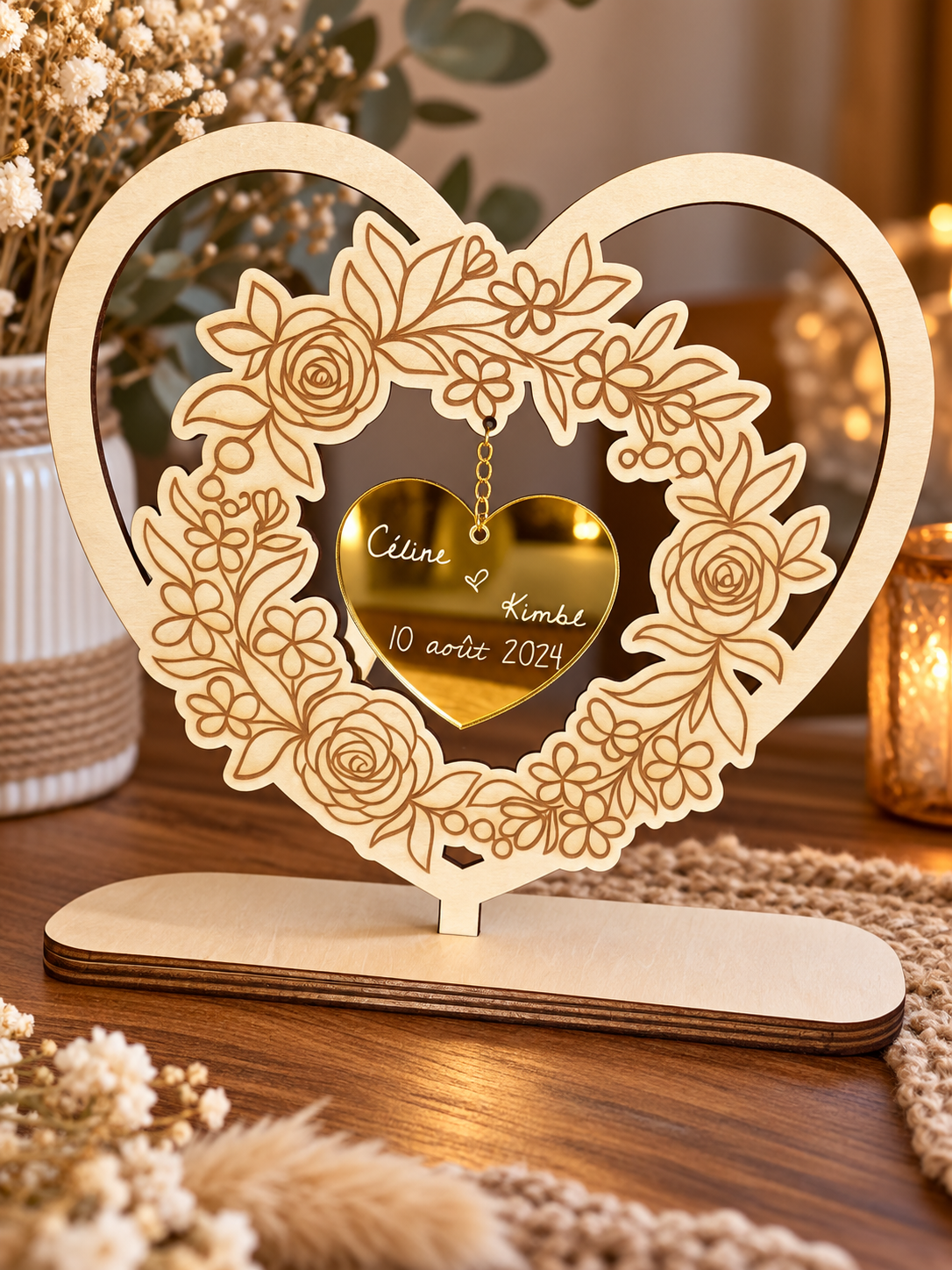 Décoration cœur en bois gravé avec cœur suspendu en acrylique miroir or personnalisé Décoration cœur en bois gravé avec cœur suspendu en acrylique miroir or personnalisé